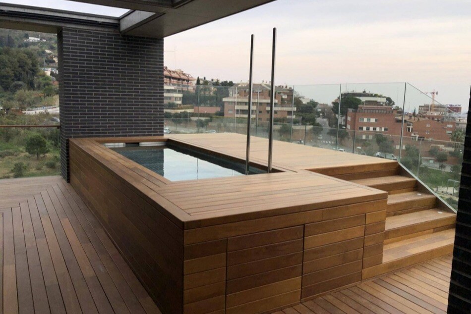 Foto piscina áticos-1